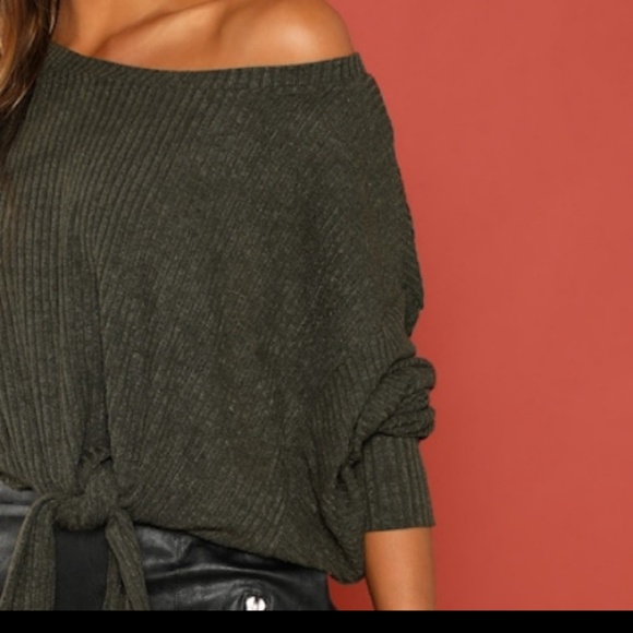 🍀CLEARANCE ❗LAST 1❗ RIBBED KNIT HEM KNOTTED TOP - Picture 5 of 5